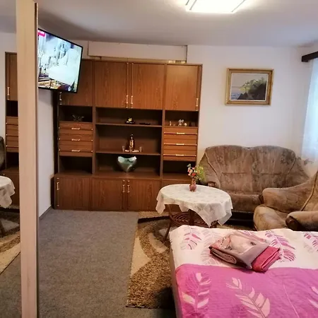 Jura Apartment *